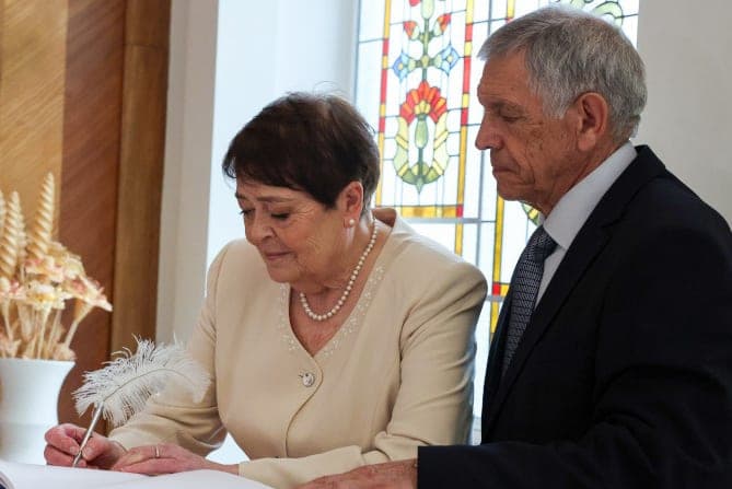 Diamond wedding was celebrated by the spouses of Matyushkova at the Palace of Civil Rites in Minsk