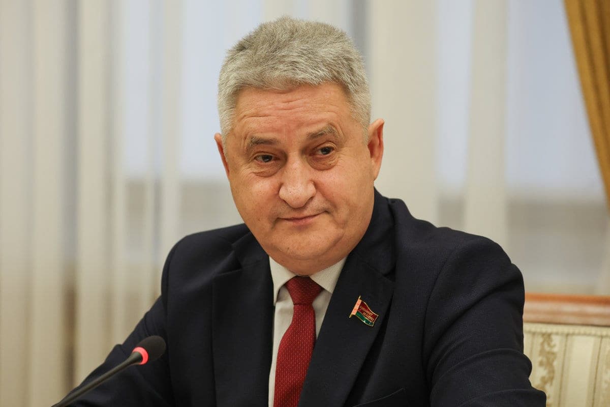 Бряцание оружием на западных границах вынуждает Беларусь укреплять оборонный потенциал — Ипатов