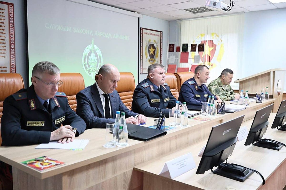 Кубраков провел совещание с руководящим составом ВВ МВД и поручил устранить кадровые просчеты
