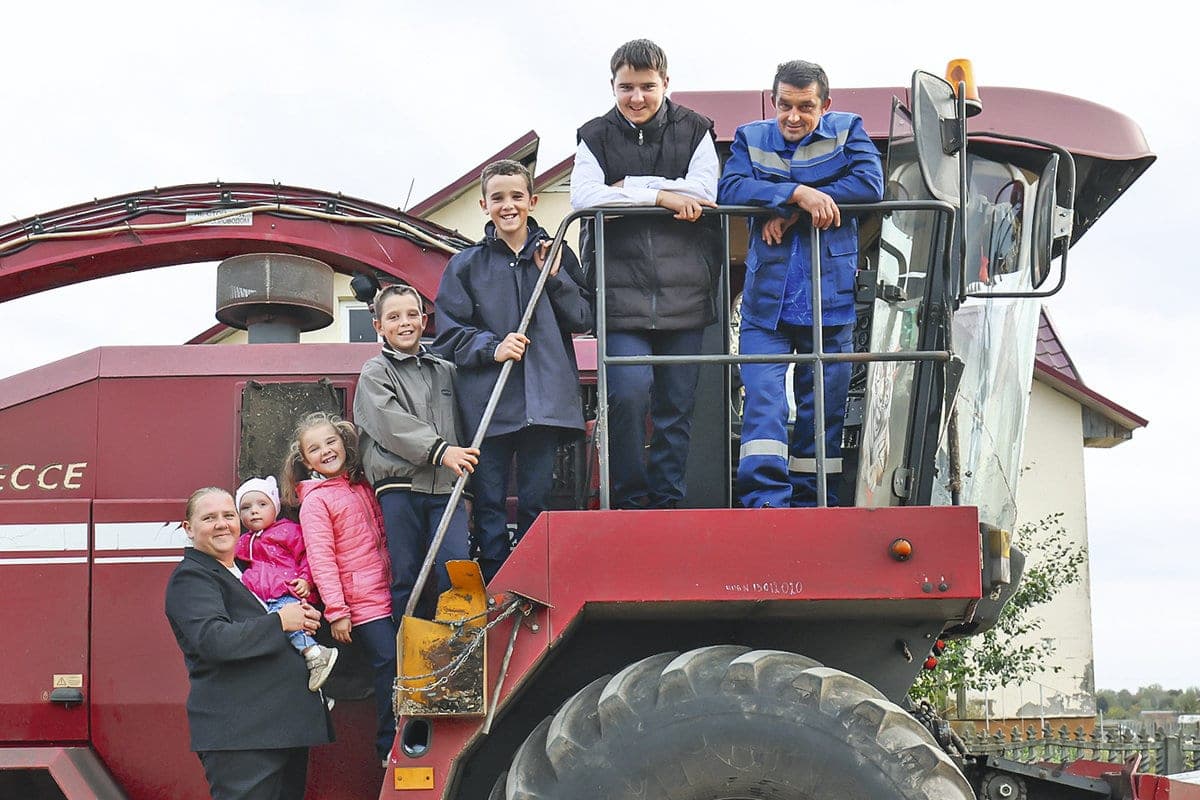 Belarusians awarded the Order of the Mother - about children, work and state support