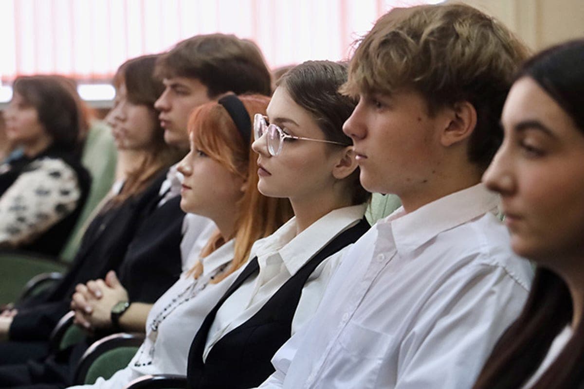 Перцов — молодежи: нужно больше обращаться к традициям наших предков
