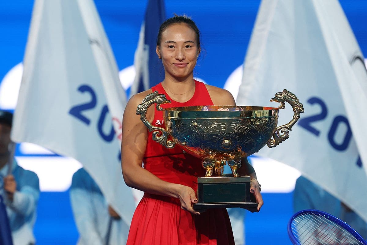 Zheng Qinwen won the tennis tournament in Beijing