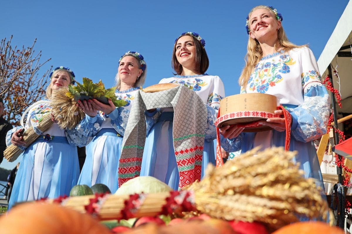 Photo report. Bright moments of regional "Dazhynak" in the Vitebsk region