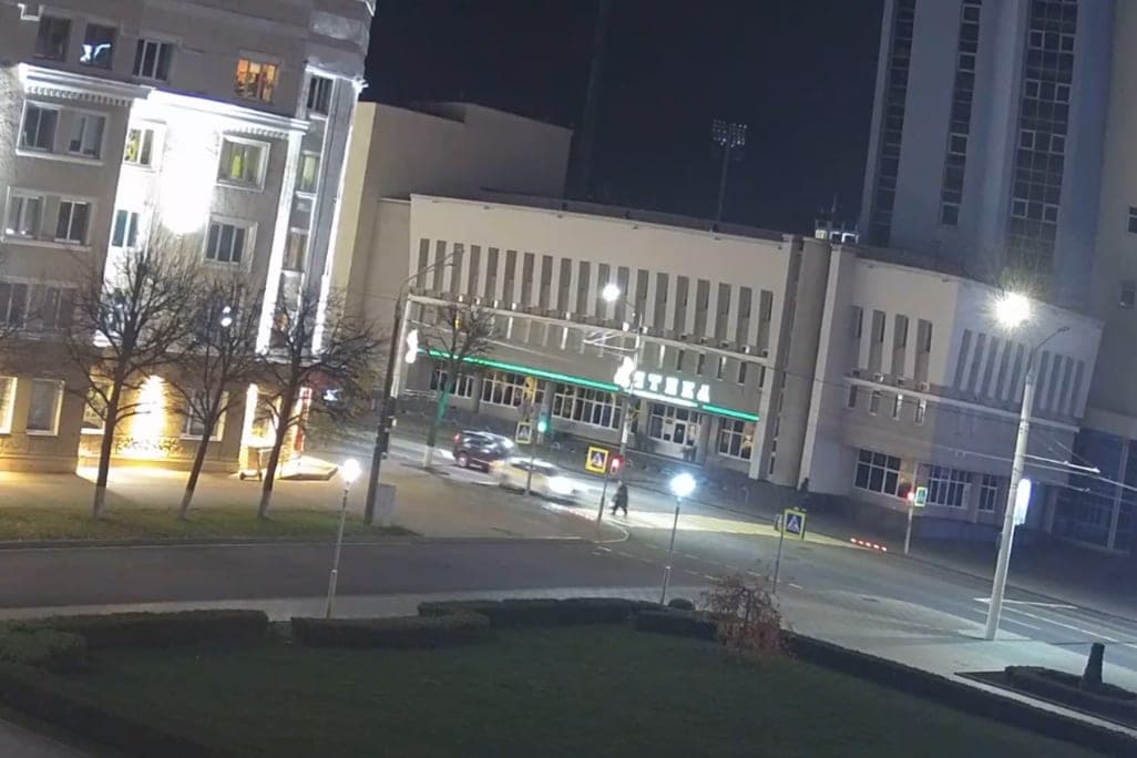 В Могилеве пенсионерка переходила дорогу по зебре и угодила под колеса иномарки — женщина в больнице