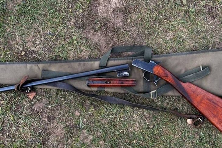В Полоцком районе два брата добровольно сдали в милицию незарегистрированное оружие