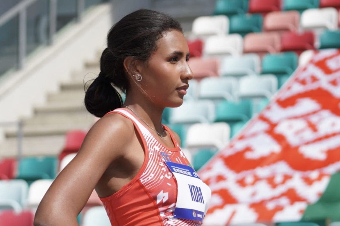 حائز سجل بيلاروس في U18 قفزة ثلاثية من طراز Crystal Shannon Kom - عن الرياضة والأدوات والتطلعات
