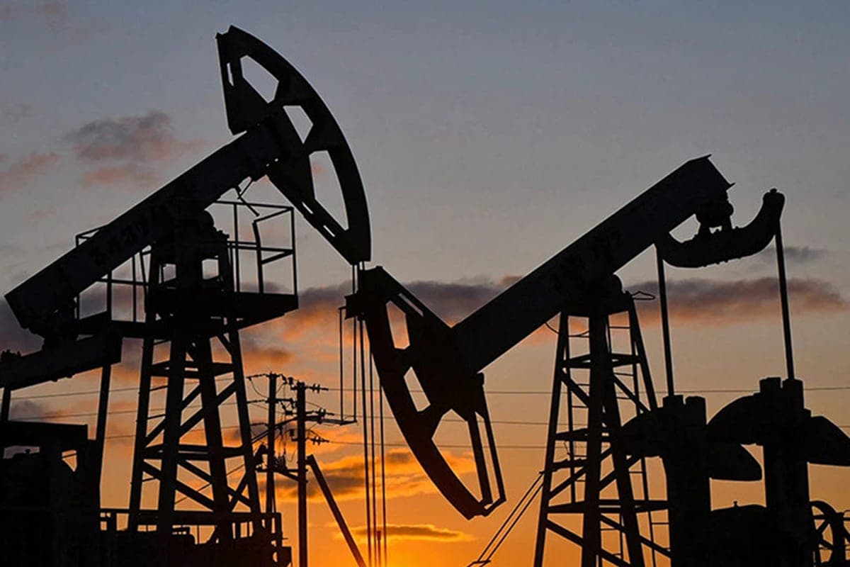 ФРГ высвободит до 15 млн баррелей нефти и нефтепродуктов из резервов