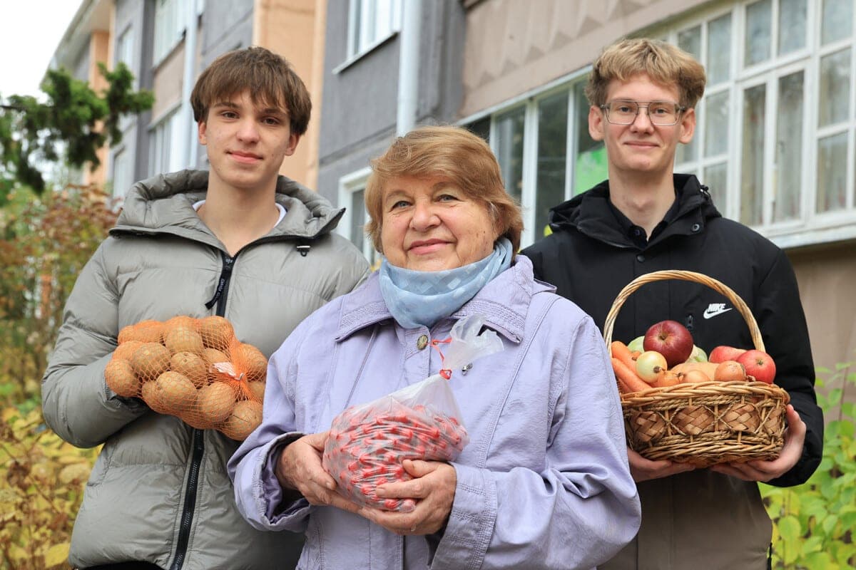 Новые адреса помощи. Узнали, как в Лиозно проходит молодежная акция БРСМ «Добро. Старшим»