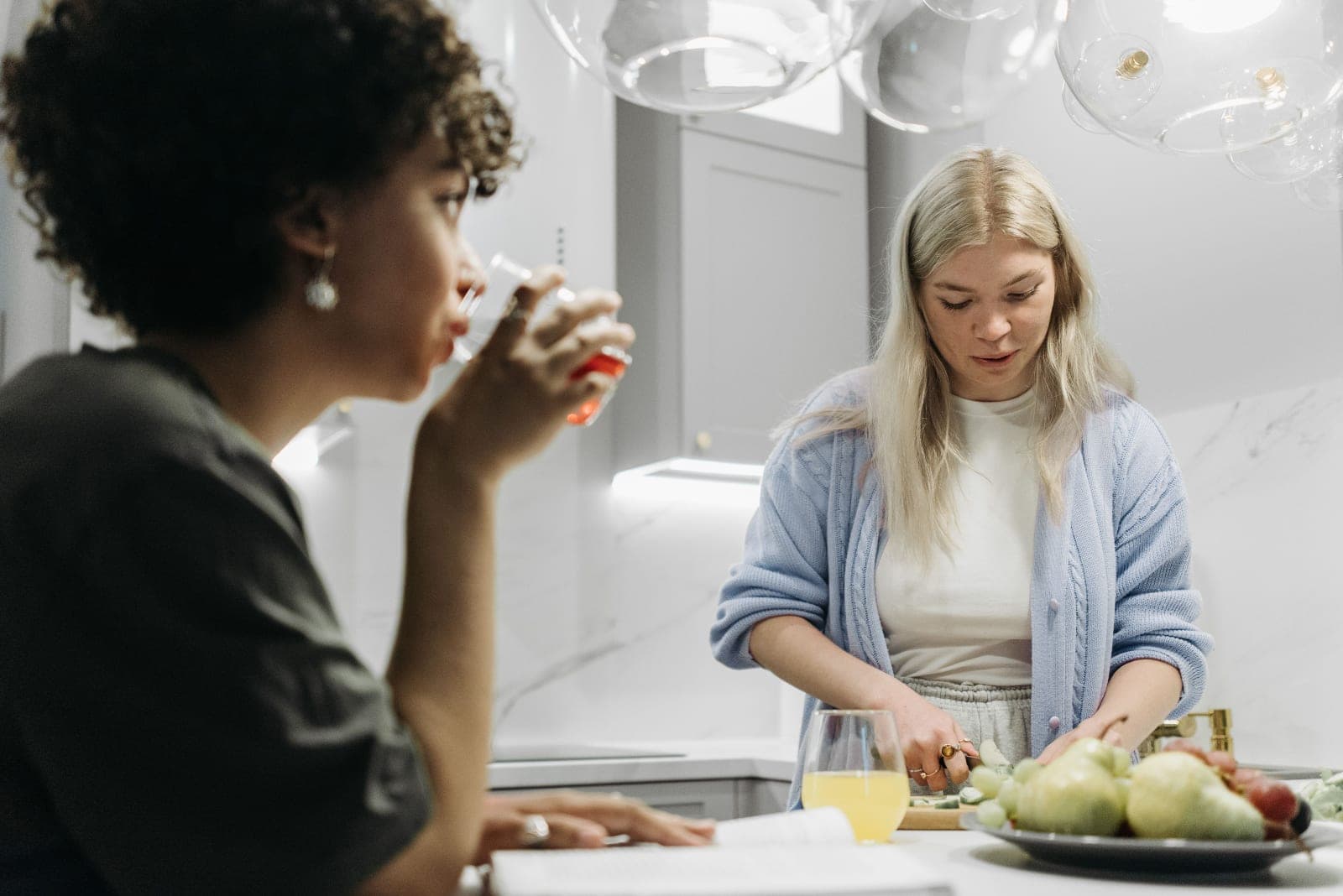 Raise blood sugar: a nutritionist told what products are better to exclude from the evening diet