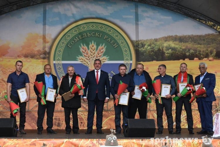 The best farmers of the Gomel district were honored at the holiday “Dazhynki”