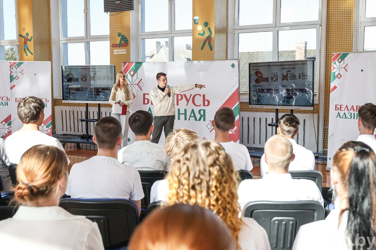Разговор на равных: акция «Беларусь адзіная» прошла в колледжах Витебской области