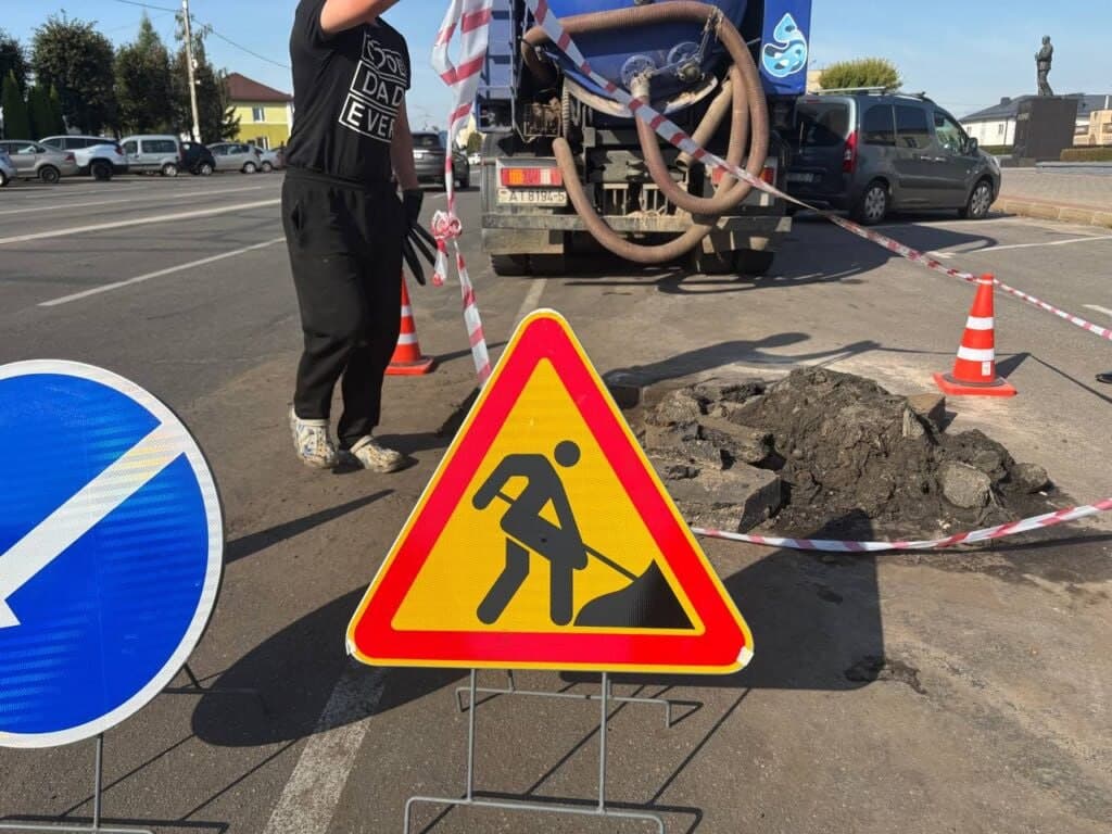 Тяжелый засор коллектора возник в городе-спутнике Минска — забилось почти 500 м канализации