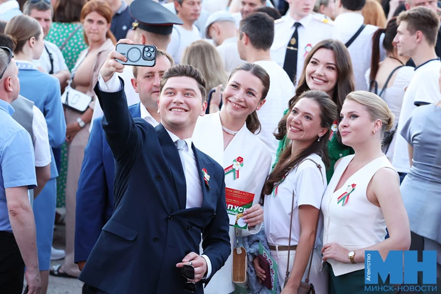 Доктор политических наук: в приоритете у белорусской молодежи знания и самореализация