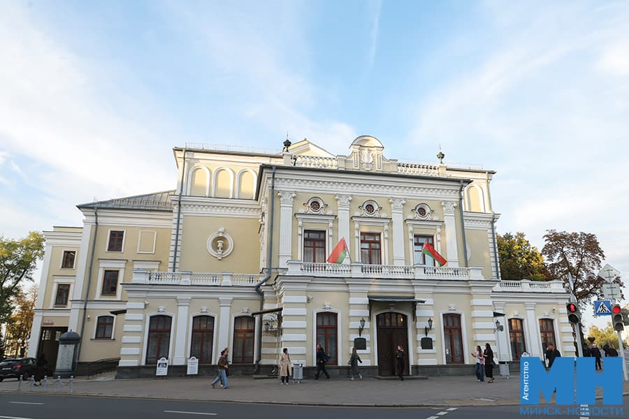 Премьеры для взрослых и юных зрителей. В Купаловском театре поделились планами на новый сезон