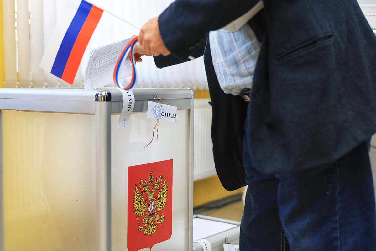 В Беларуси проходит голосование на выборах в Госдуму России — посмотрели, как голосуют в Гомеле