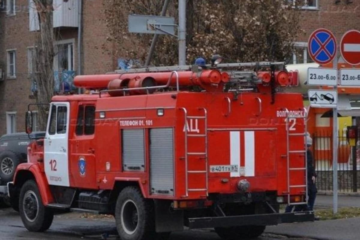 Пожар произошел на крыше жилого дома в Волгодонске