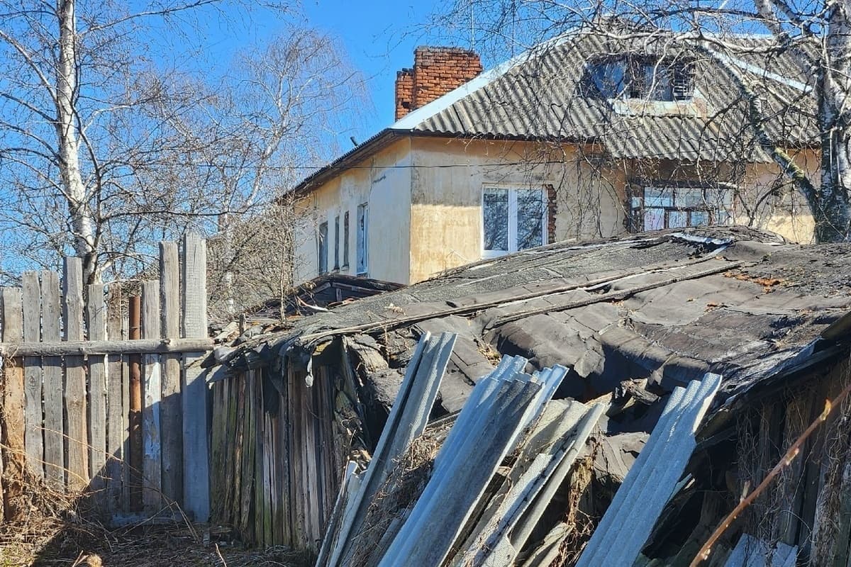 Ярославцы просят убрать бесхозные сараи