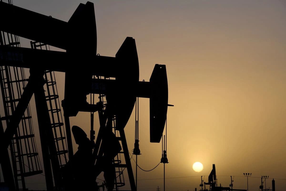 Стоимость нефти марки Brent впервые с 9 сентября упала ниже $ 100 за баррель
