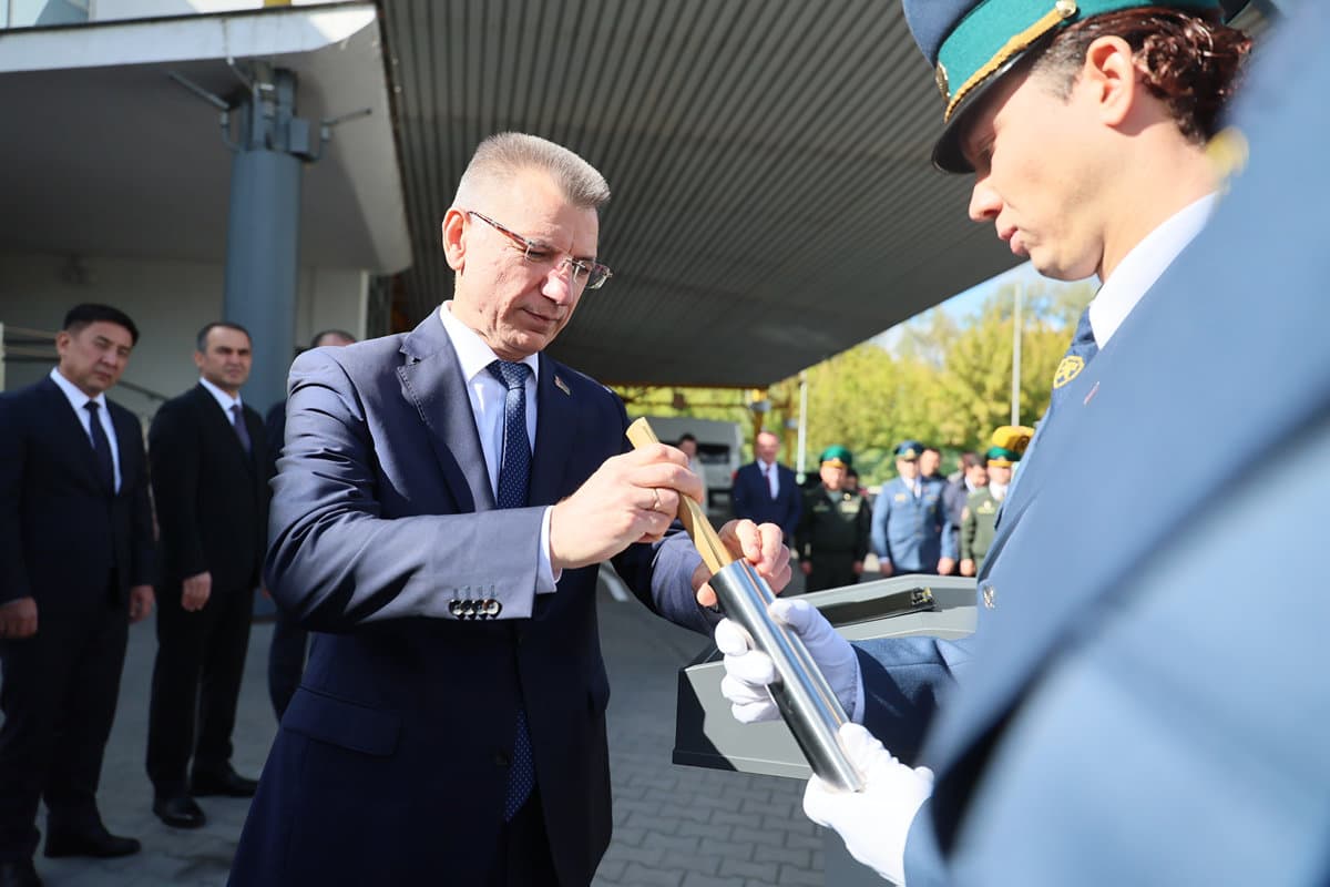 Капсулу потомкам и аллею заложили под Брестом участники заседания таможенных служб СНГ