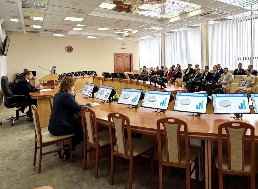 Артём Цуран рассказал слушателям Академии управления о работе Мингорсовета и решении вопросов горожан