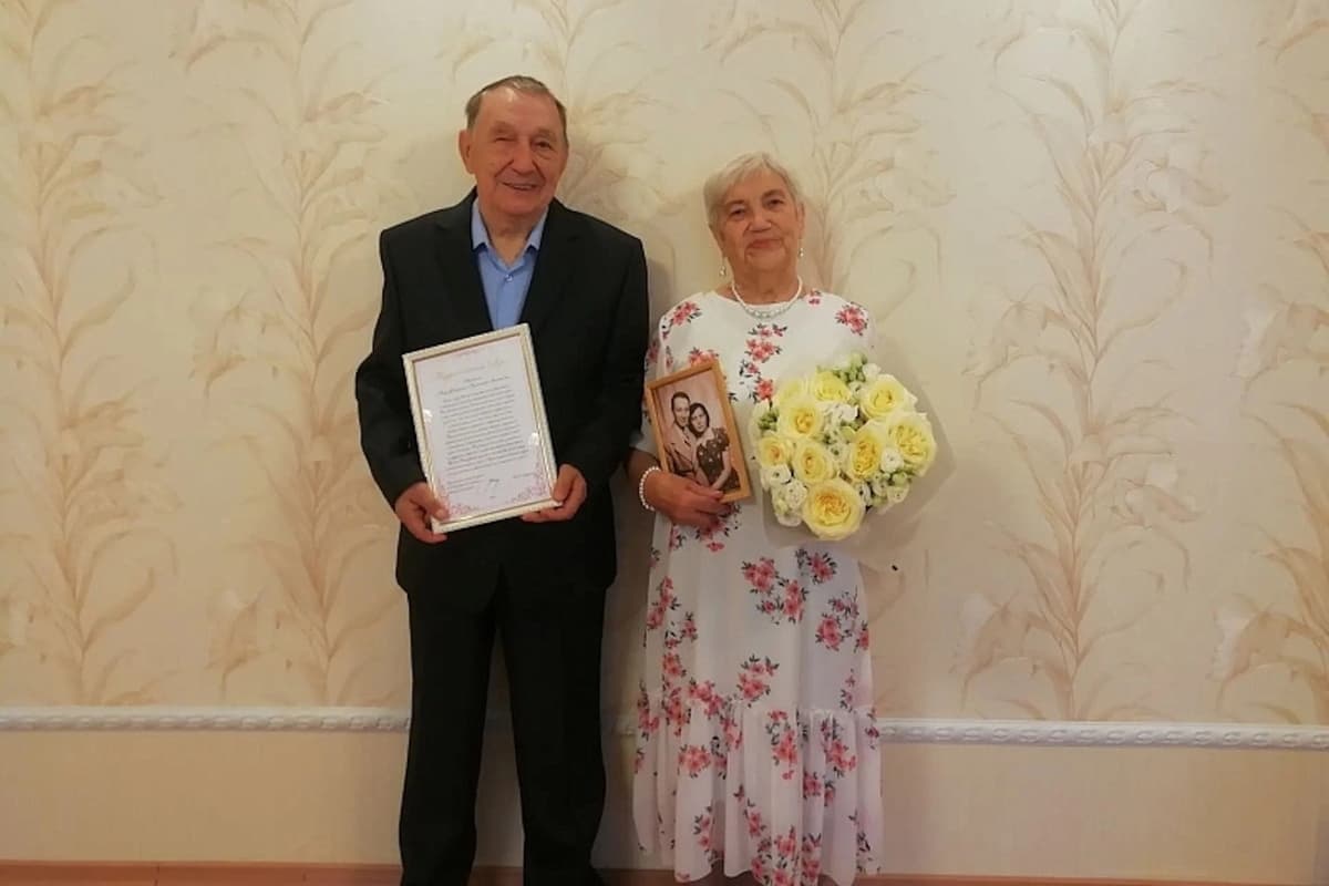 60 лет вместе: Ефимовы из Мирного отметили бриллиантовую свадьбу