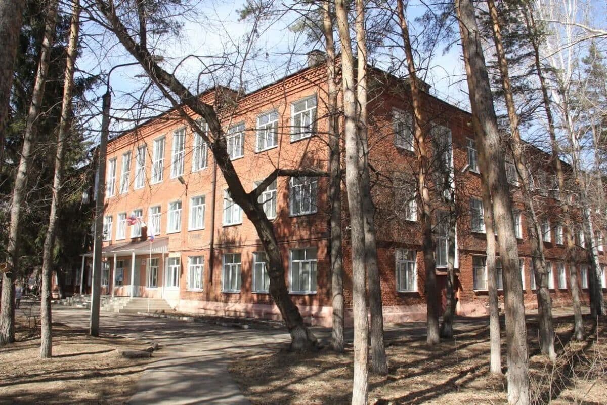 Школу № 131 в посёлке Степной ждёт ремонт