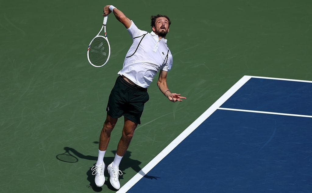 Медведев седьмой раз в сезоне вышел в четвертьфинал турнира ATP