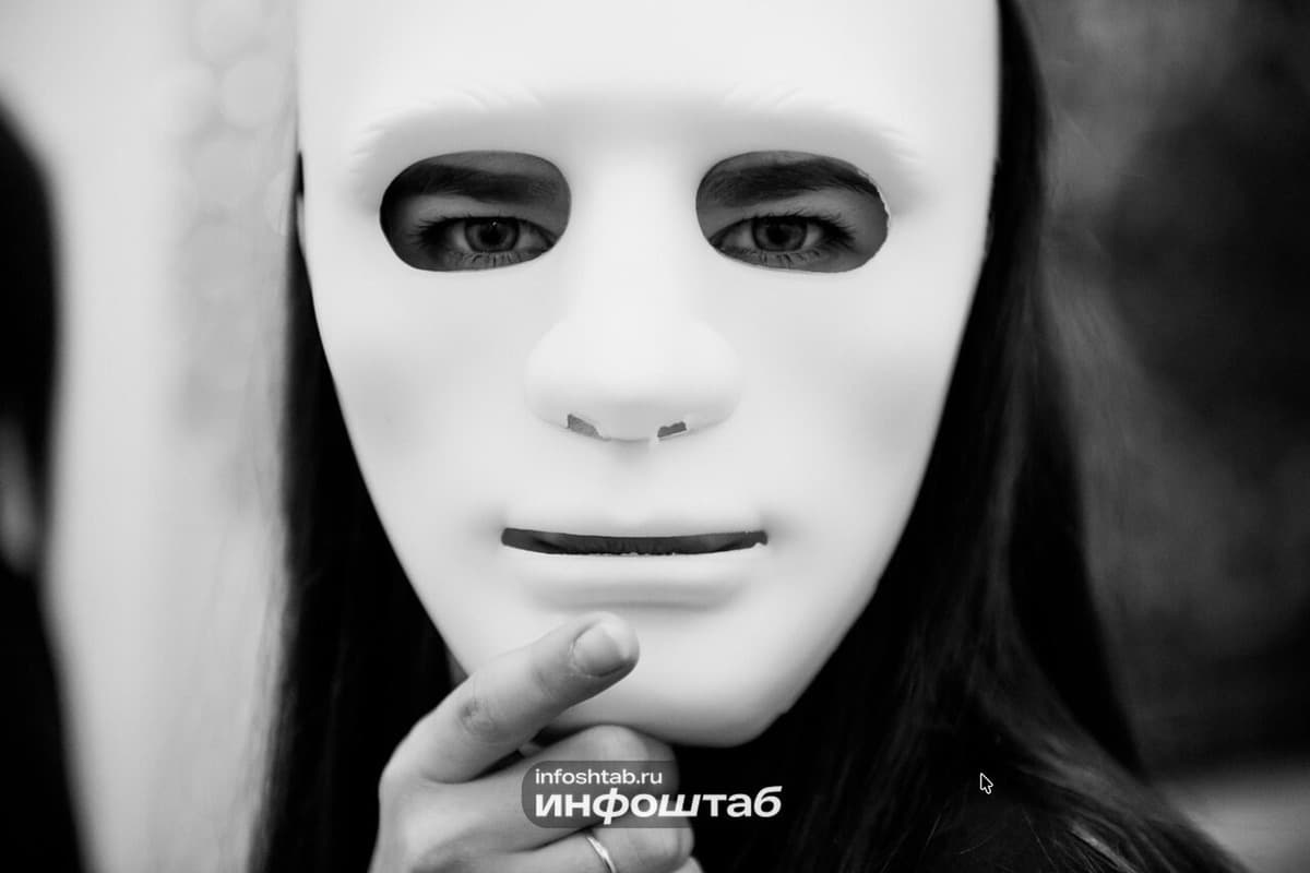 Страх, азарт и подарки: как мошенники могут манипулировать детьми