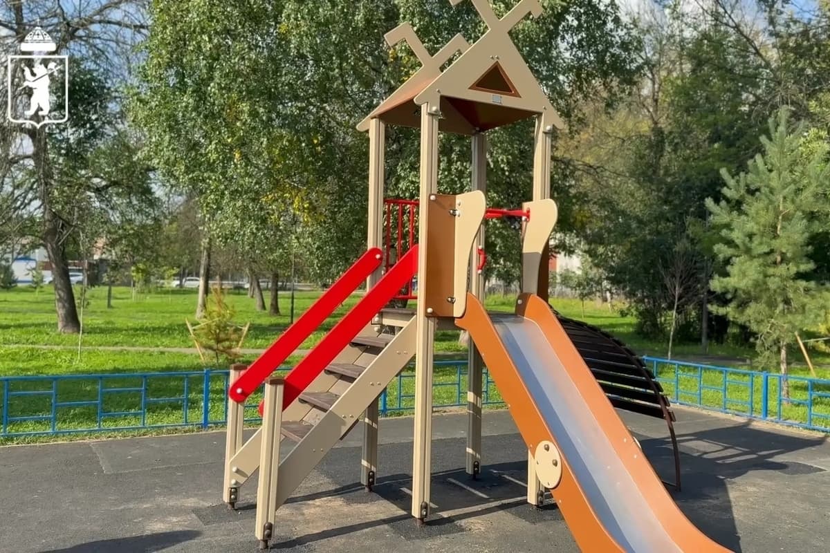 Ярославцы рассказали о детском городке, который явно на детей не рассчитан
