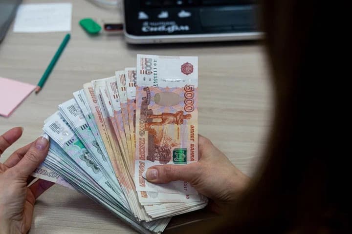 Под Новосибирском медикам Каргатской ЦРБ пересчитали зарплату благодаря прокуратуре