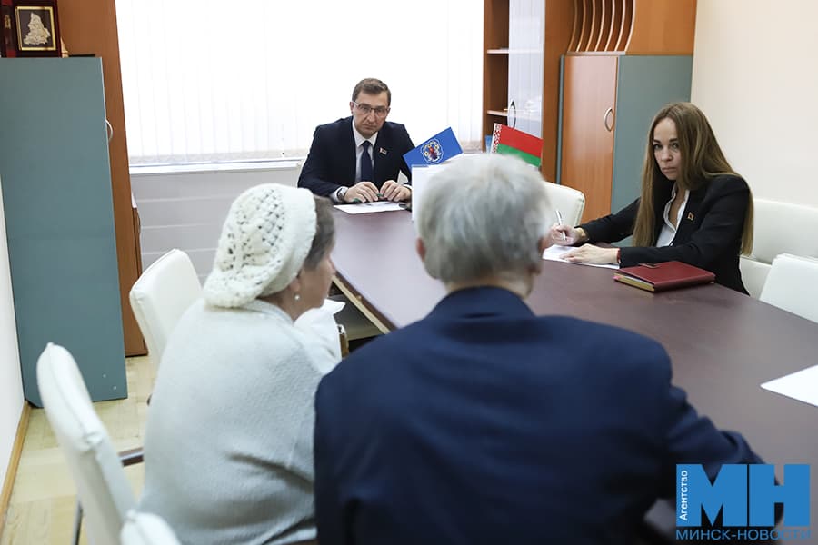 Председатель Мингорсовета Артём Цуран провел личный прием граждан