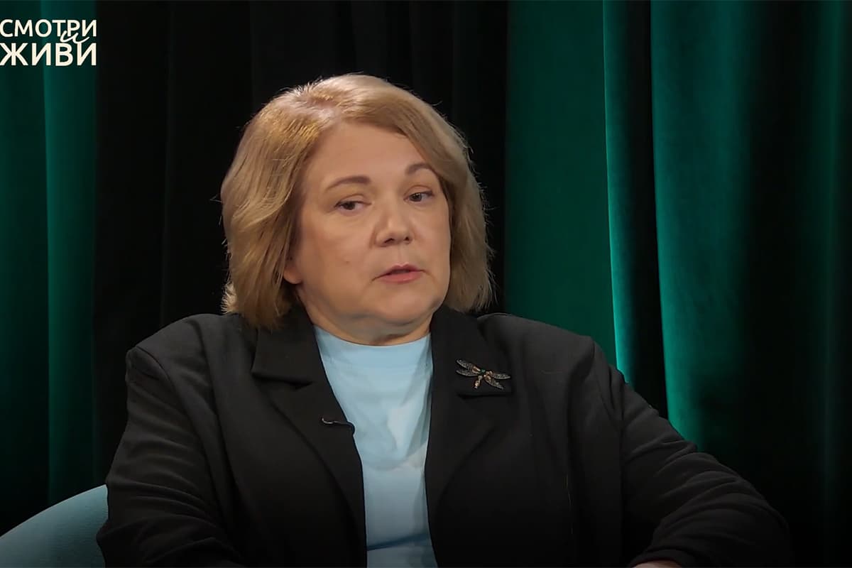 Врач-реабилитолог объяснила, что такое сколиоз и почему важно следить за осанкой с детства