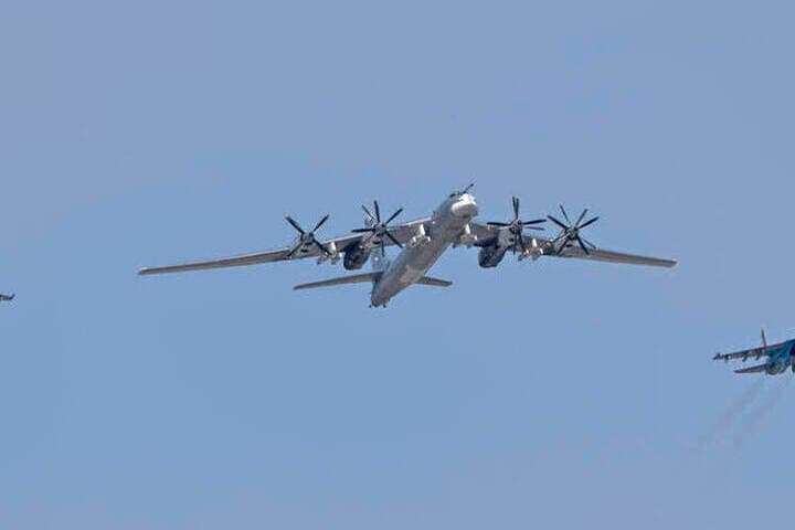 Экипаж упавшего Ту-95 сделал все, чтобы отвести его от жилых домов