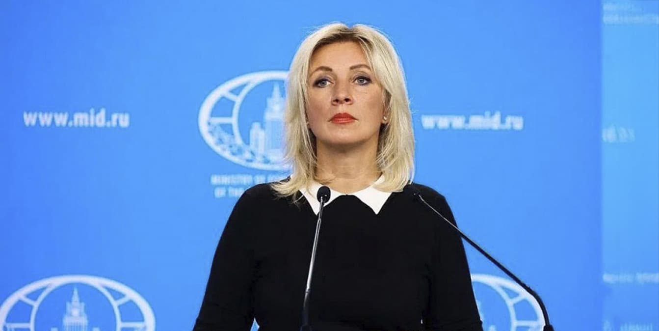 Захарова обвинила Зеленского в использовании русского языка, который он запрещает на Украине