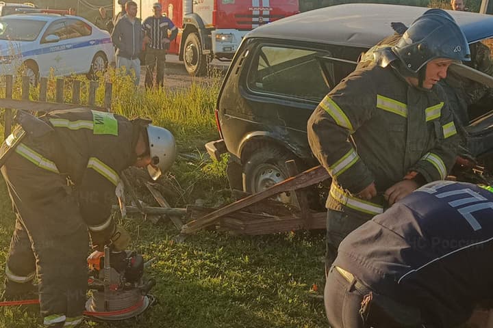 В Кольчугинском районе после ДТП спасатели деблокировали людей из искореженных машин