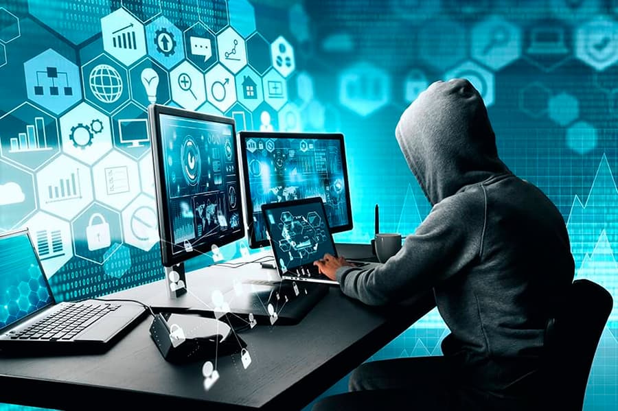 Новая схема обмана: мошенники просят минчан создавать криптокошельки