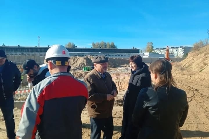 В Козельске растет новый ФОК с бассейном