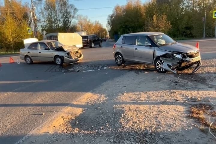 Три человека пострадали в массовом ДТП на Бору