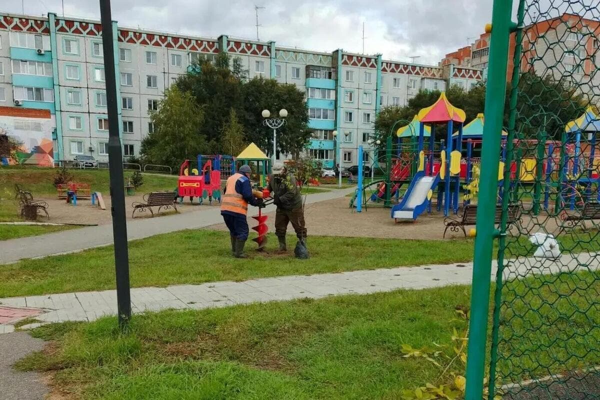 Двухмесячник по благоустройству стартовал в Абакане со сквера «Кораблик»
