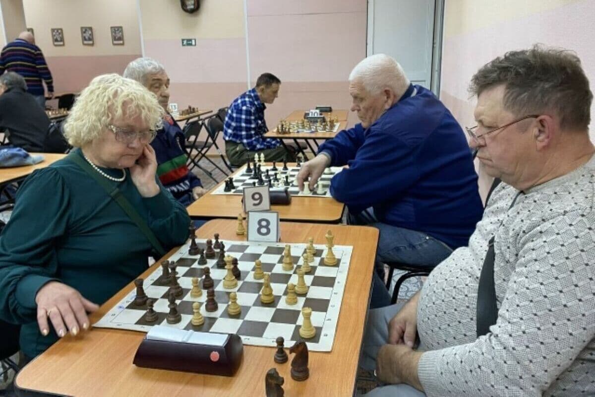 В Костромской области День пожилого человека отметили шахматным турниром
