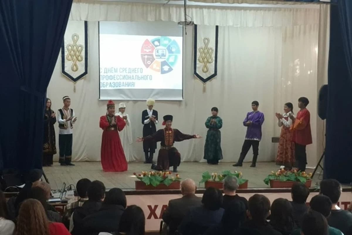 В колледже Элисты прошли торжественные мероприятия