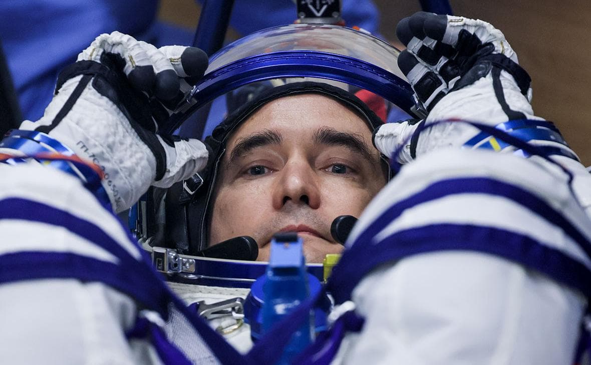 Russian cosmonaut takes command of ISS