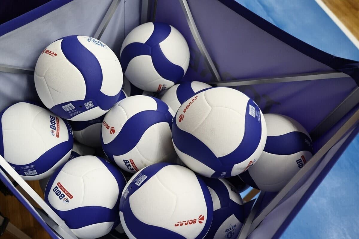 Volleyball players “Dynamo-Metar” lost in the first match of the championship to Dynamo Moscow