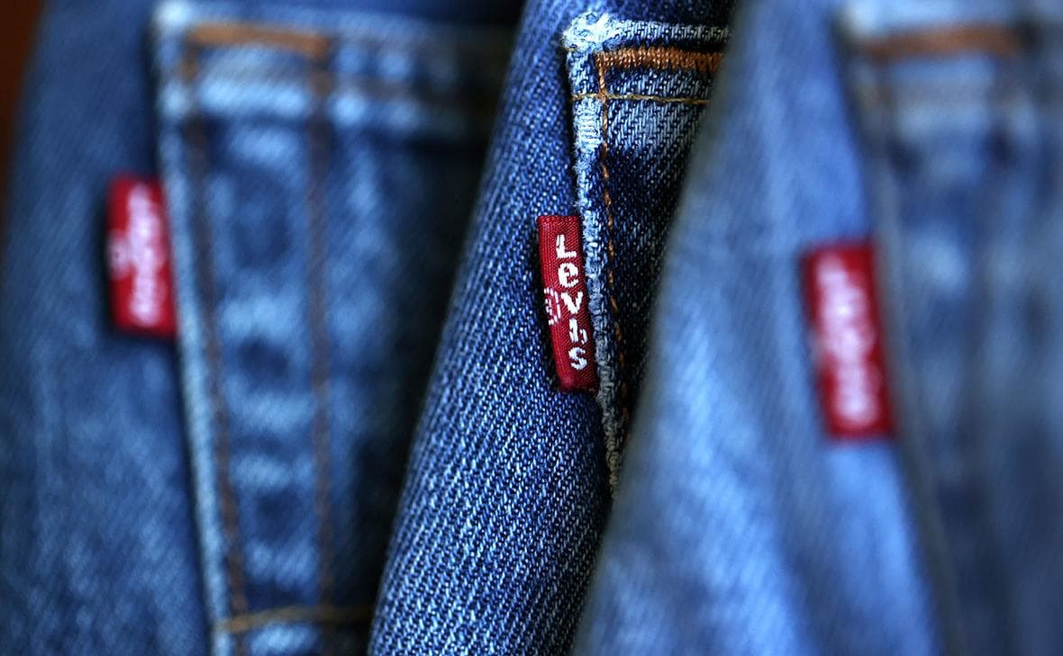 WSJ spoke about the revival of Levi's and the great risk of the company
