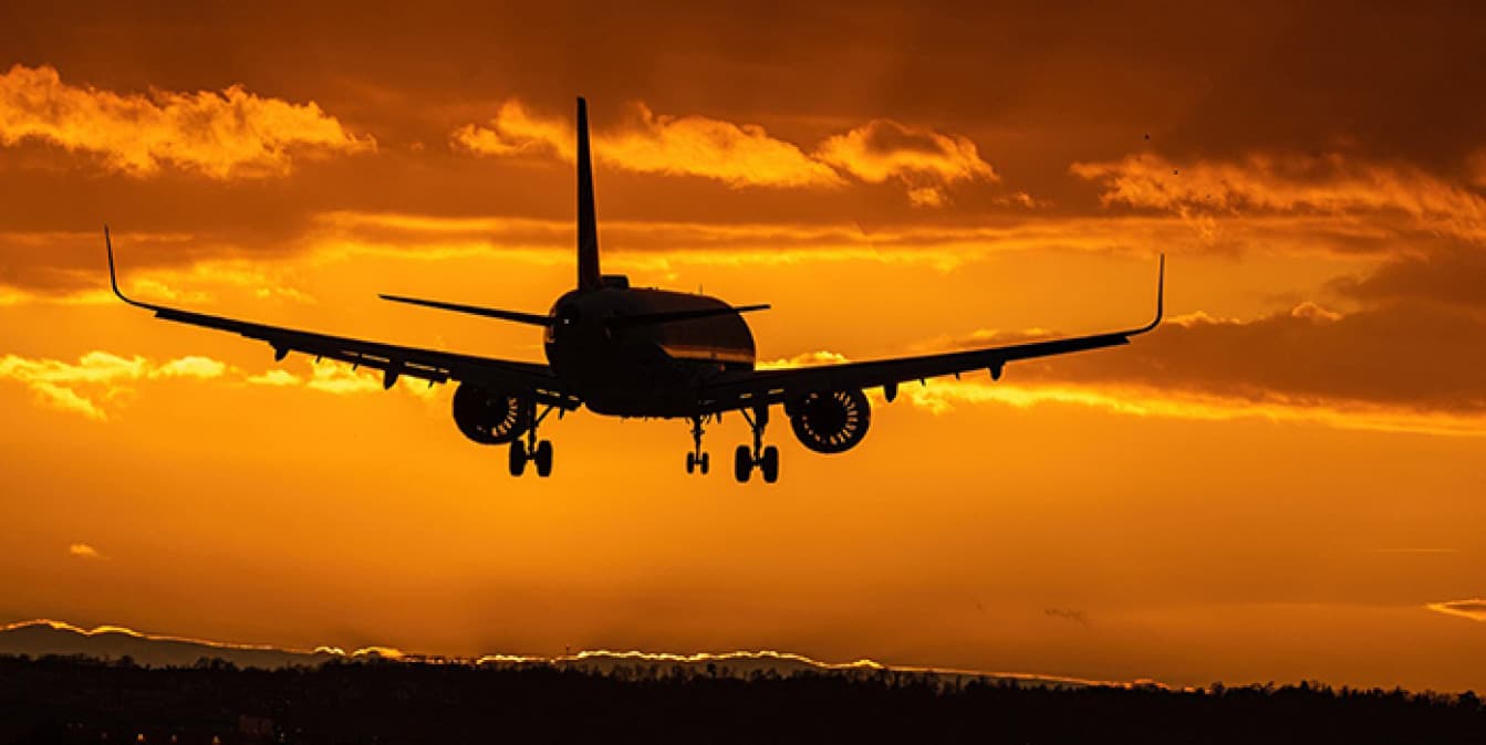 Boeing flight London – Chicago gave a distress call and returned to the departure site