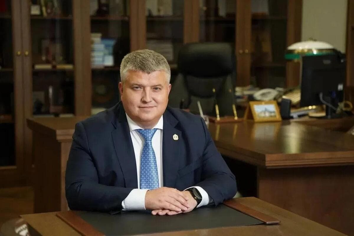 Alexander Dronov congratulated Novgorod teachers on their professional holiday