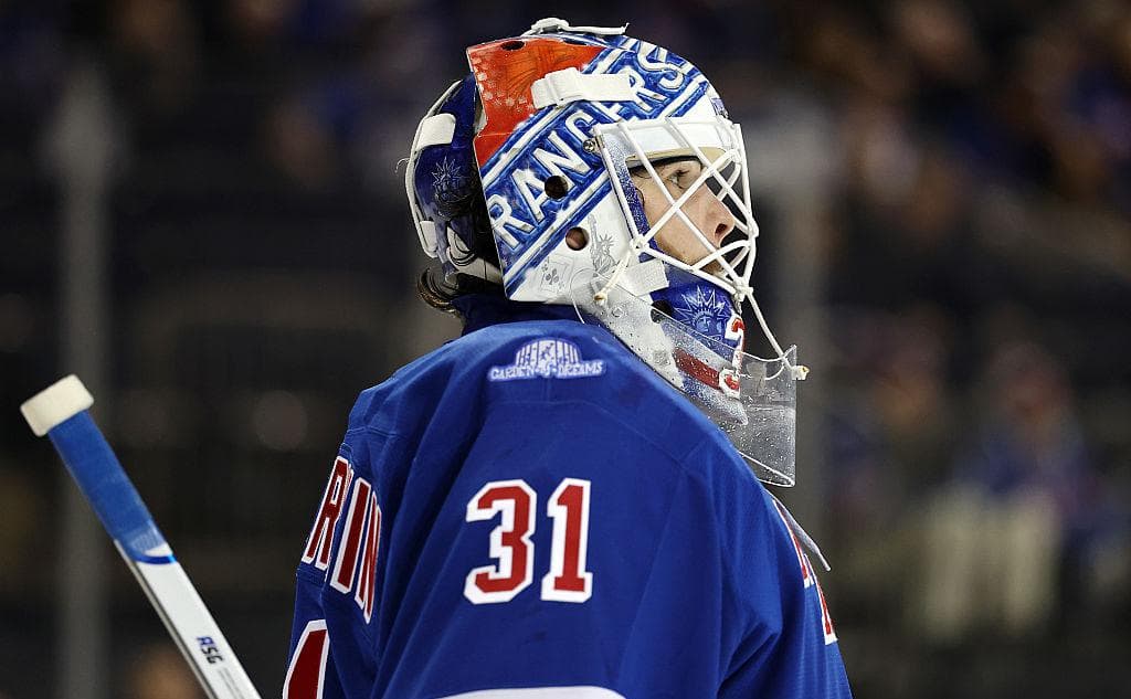 Scoring a goal Russian goalkeeper became the first star of the week in the NHL