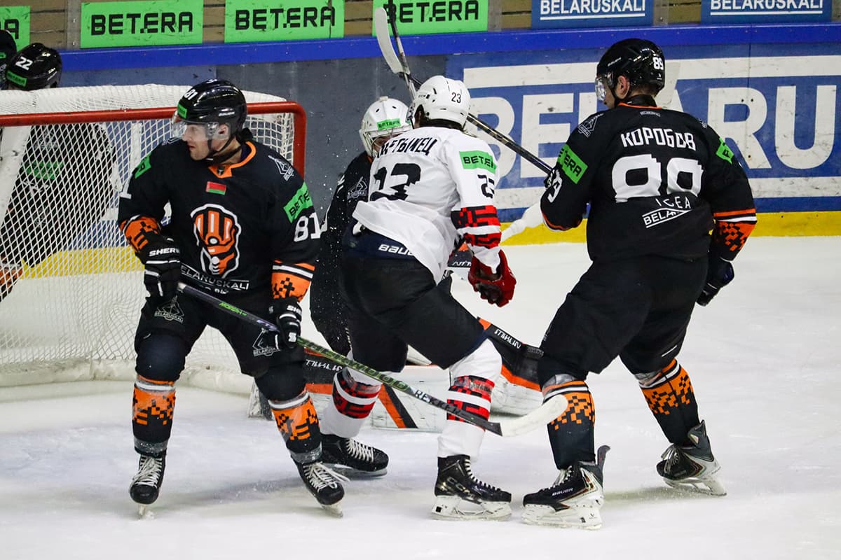 "Aviator" from Baranovichi for the first time won against Soligorsk Shakhtar in a hockey extraliga match