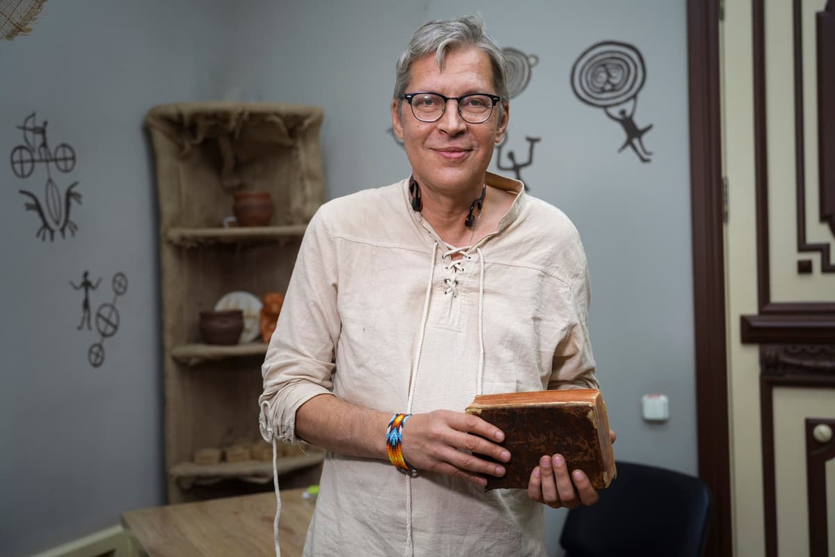 Old age or specialty? What is valuable to a book collector