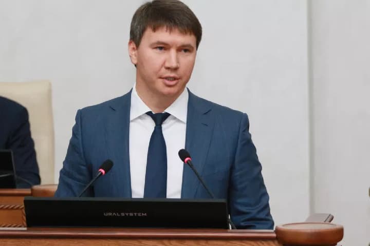 The former head of the Altai Krai property Teplov was transferred from jail under house arrest